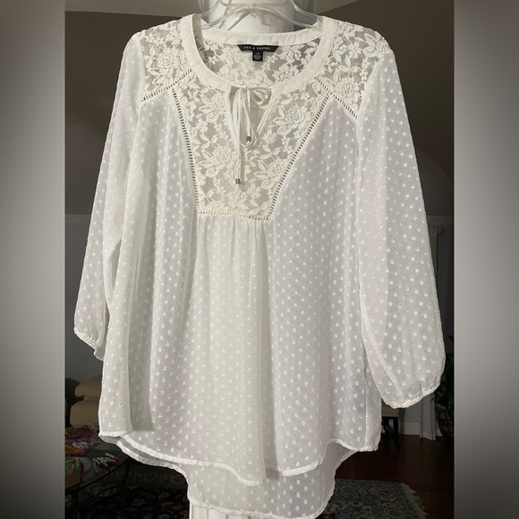 Zac&Rachel women’s white sheer Swiss Dot and Lace tassel blouse . Size large - Picture 1 of 7
